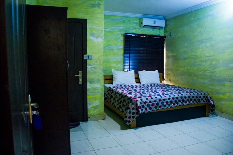 Hotel Glass House Annex