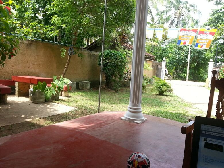 Hotel Nishan Surf Inn