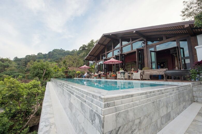 Villa Chantra Khiri Chalet Chiang Mai