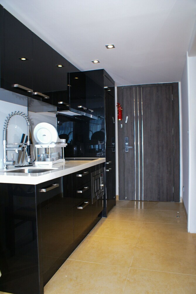 Centara Avenue Residence By Towers