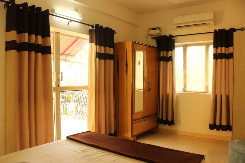Villa Oyo 9217 Home Studios Near Candolim Beach