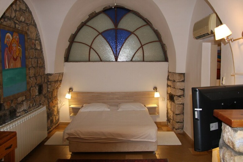 Hotel Pina Barosh Bnb