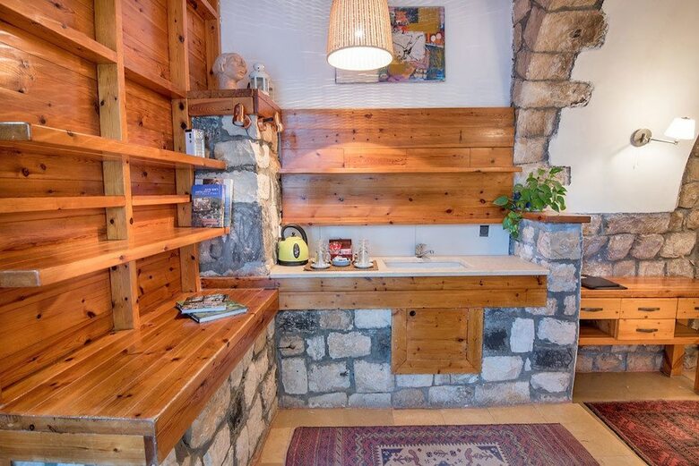 Hotel Pina Barosh Bnb