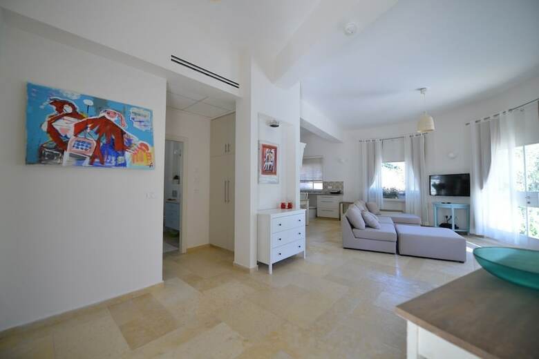 Hotel Pina Barosh Bnb