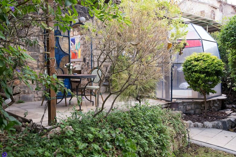 Hotel Pina Barosh Bnb