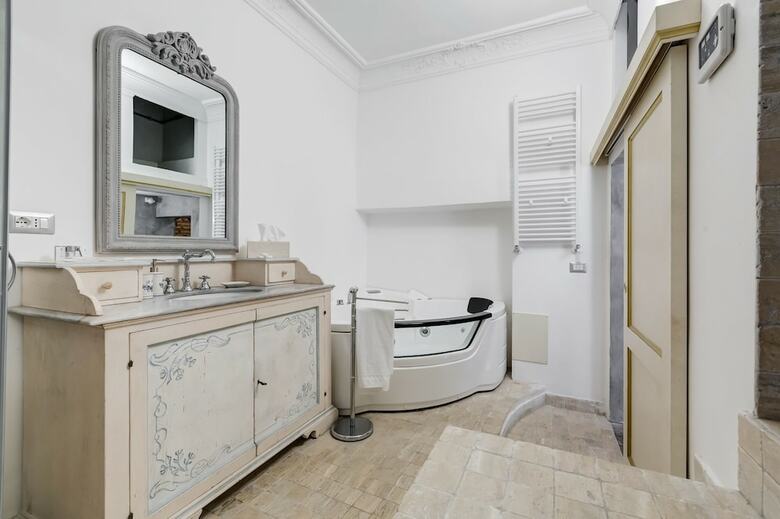Apartamento Colonna Suite - Spanish Steps Suite & Spa