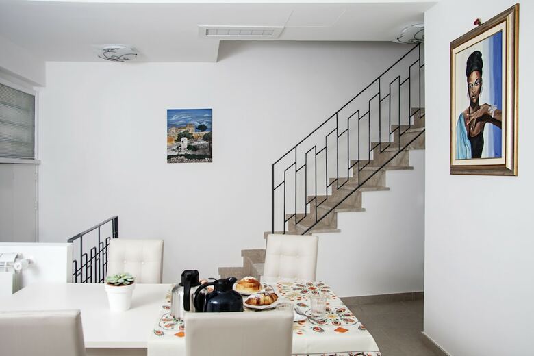 Bed & Breakfast Bfame - Cornice Barocca