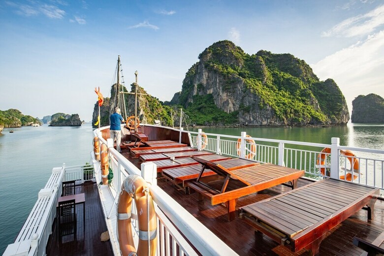 Swan Cruises Halong