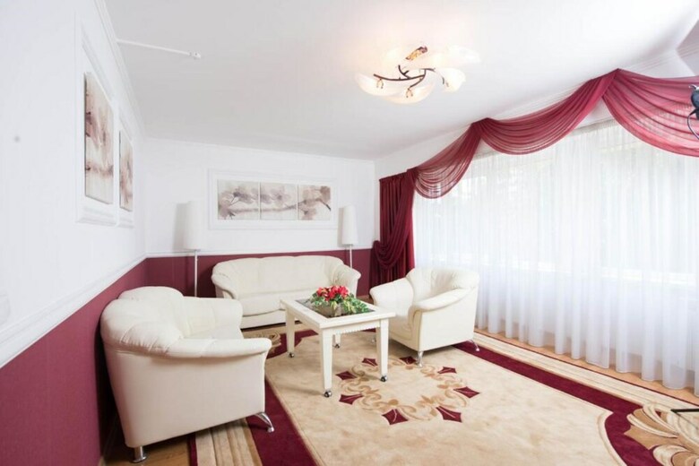 Mosuz Center Hotel