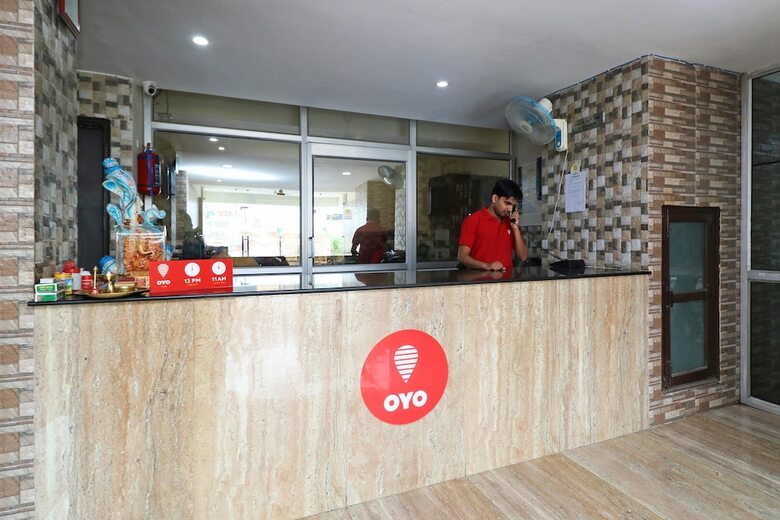 Oyo 4798 Hotel Periwal Premium