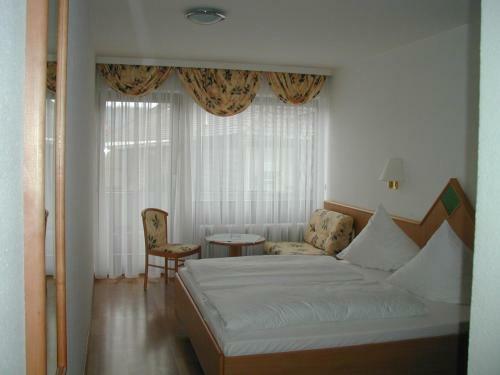 Hostal Hotel & G�stehaus Krone