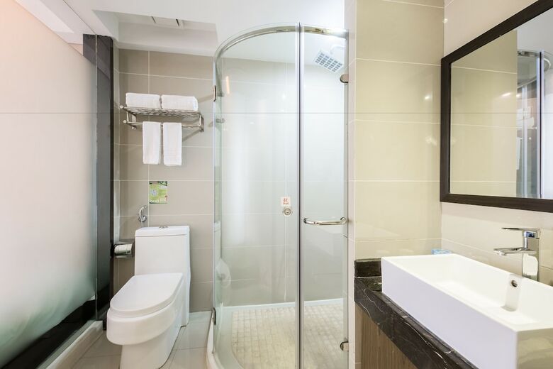 Lvgu Hotel Yiwu
