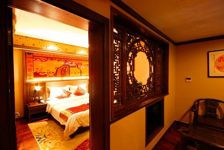 Hotel Lijiang Golden Path Hospitality