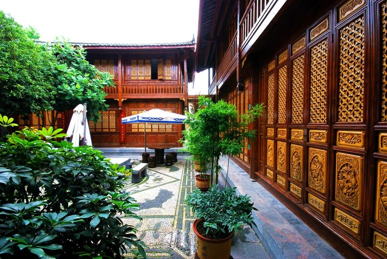 Hotel Lijiang Golden Path Hospitality