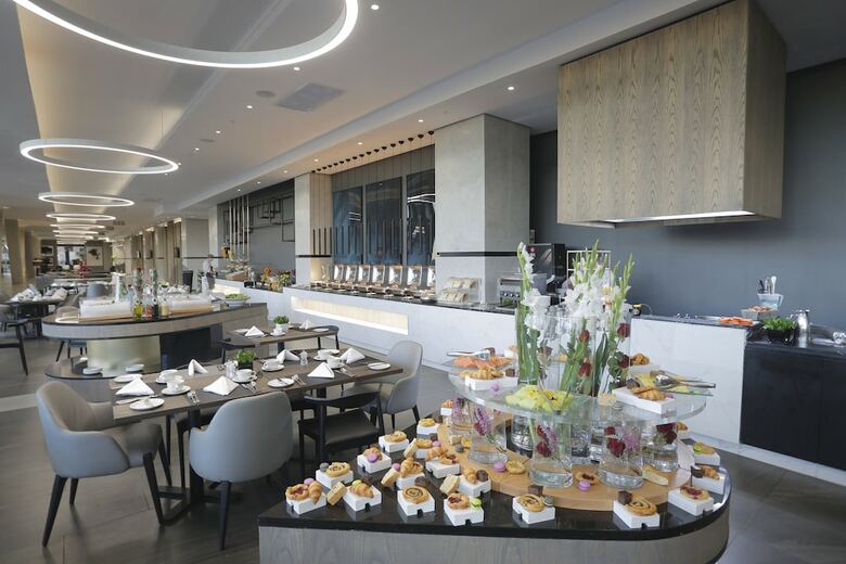 Hotel The Capital On The Park