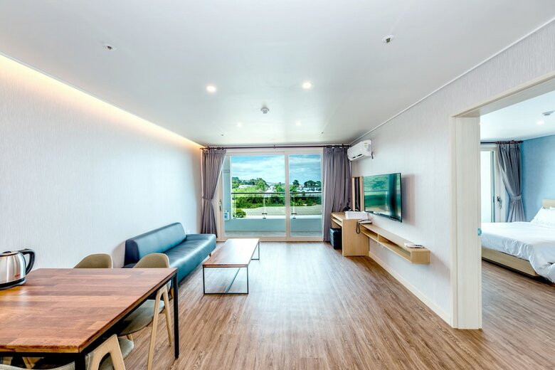 Jnb Family Hotel