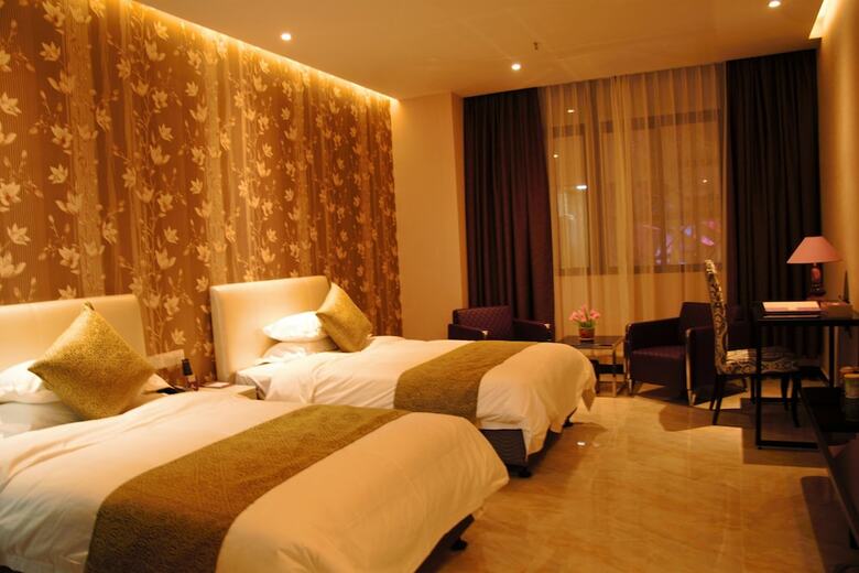 J Hotel