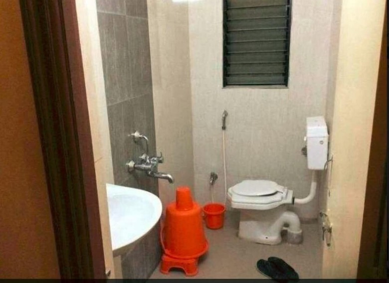 Hotel Dhanashree Hospitality - Bar,restaurant & Lodging