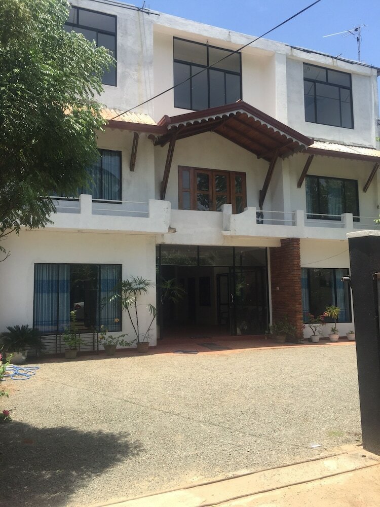 Hotel Jagadakshi Holiday Resort