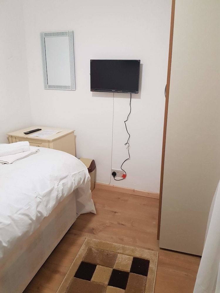 Hotel Forest In City Lodge