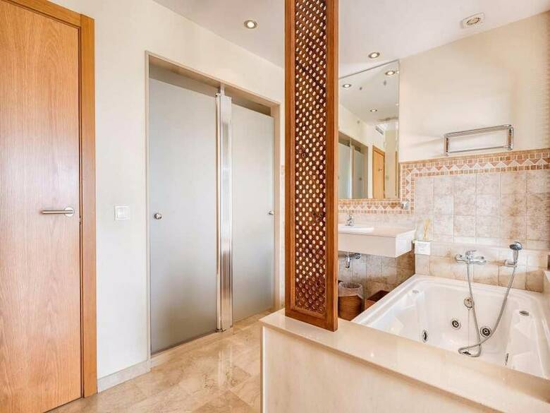 Malibu Apartments