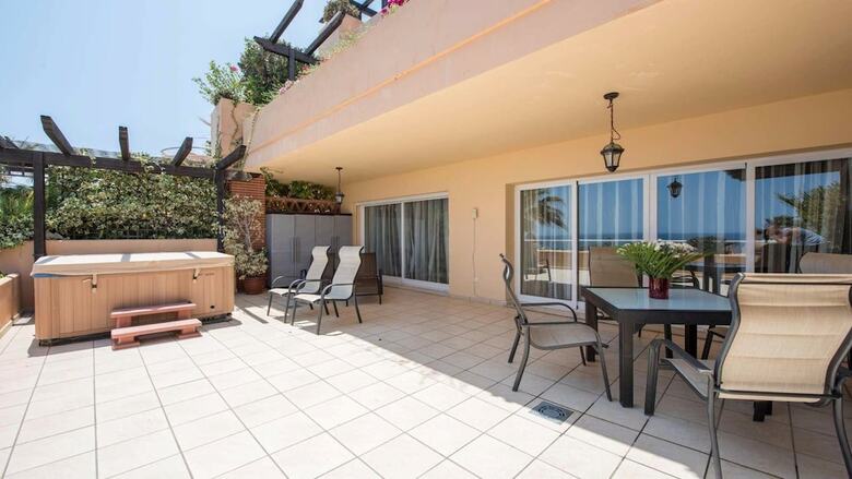 Malibu Apartments