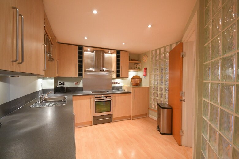 Town Or Country - Greenwich Apartments