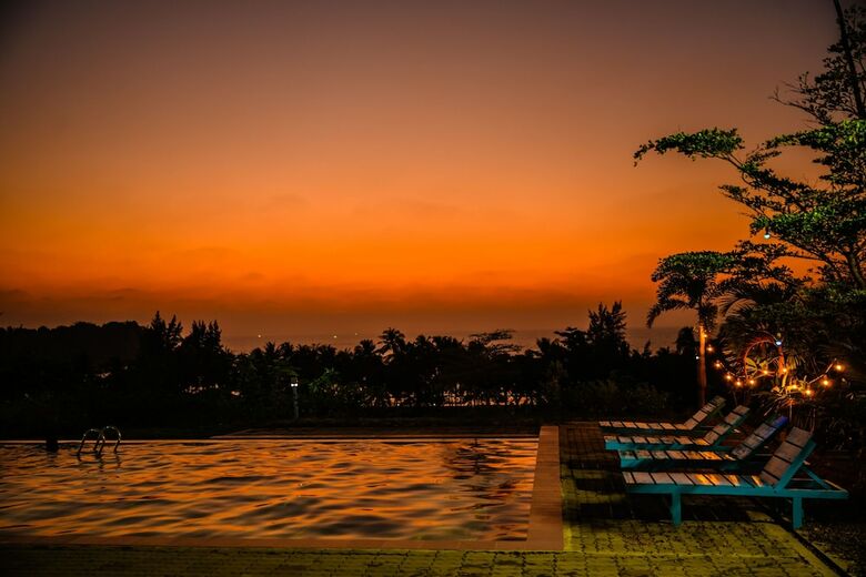 Hotel Lover View Pool Bar & Bungalows