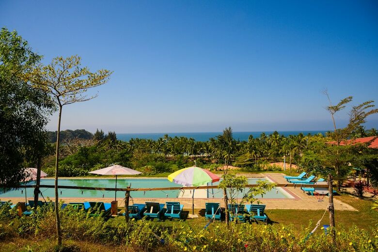 Hotel Lover View Pool Bar & Bungalows