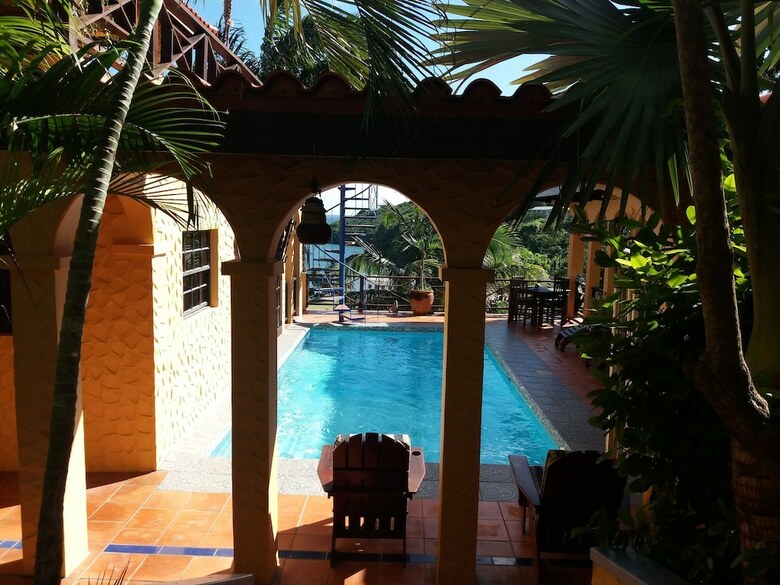Reef View Pavilion Villas And Condos