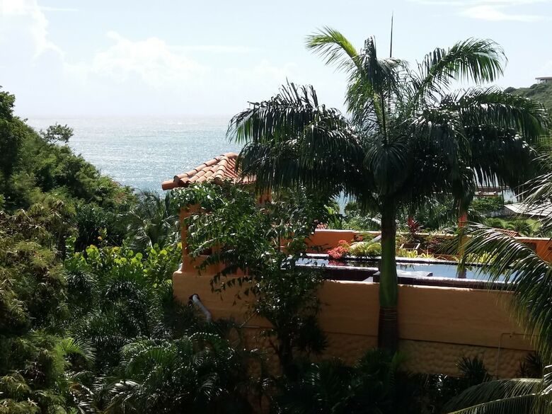 Reef View Pavilion Villas And Condos