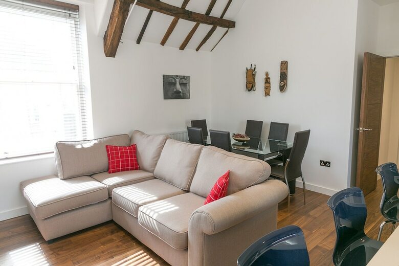 Riverside Apartments Of Stamford