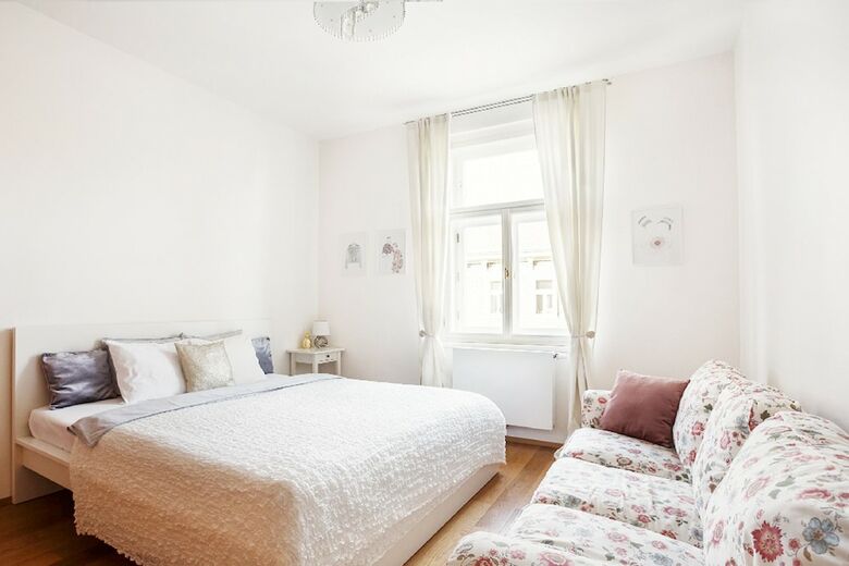 Charming Two-bedroom Apartment Next To The Emmaus Abbey
