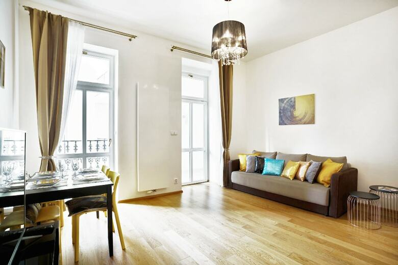 Charming Two-bedroom Apartment Next To The Emmaus Abbey