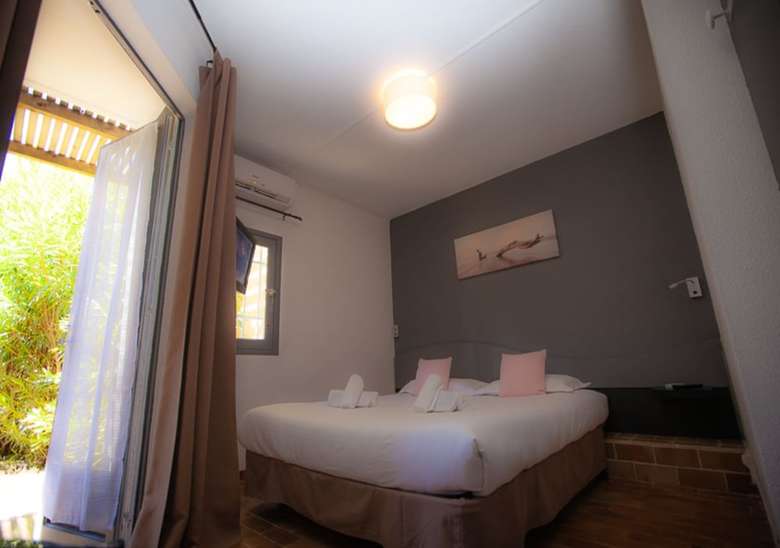 Marina Hotel Club