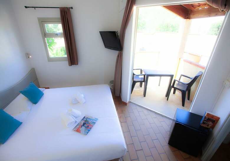 Marina Hotel Club