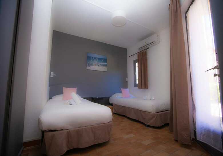 Marina Hotel Club