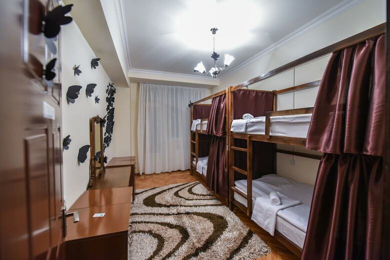 Hostal Friendship Hostel & Tours