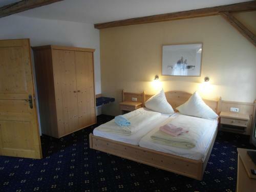 Hostal Pension Und Gastst�tte "zur Brausch�nke"