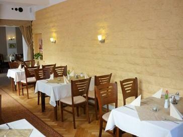 Hostal Hotel Waldhaus-hutzelh�h