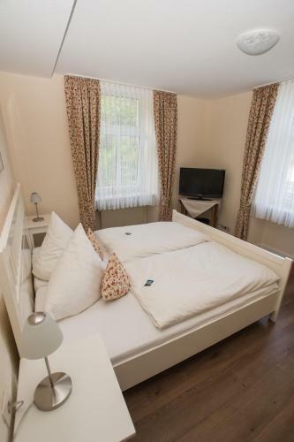 Moselland Hotel Im Enderttal Zum Onkel Willi