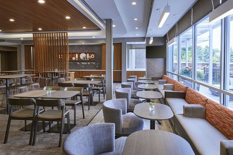 Hotel Springhill Suites Grand Rapids West