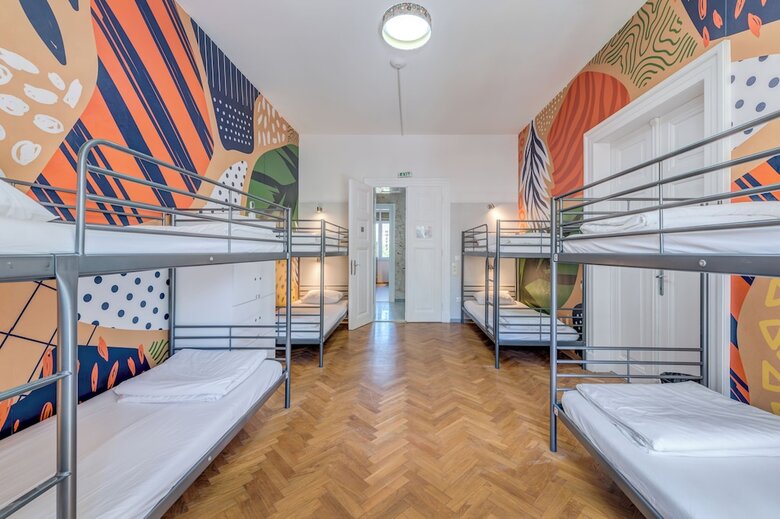 Hostal Adriatic Hostel