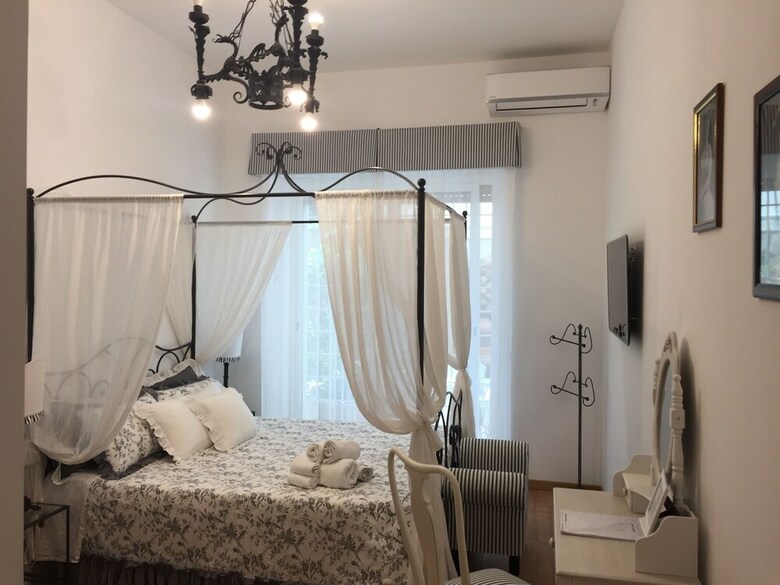 Hotel La Piazzetta Delle Regine