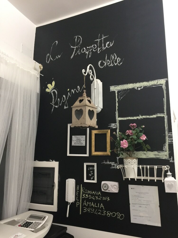 Hotel La Piazzetta Delle Regine