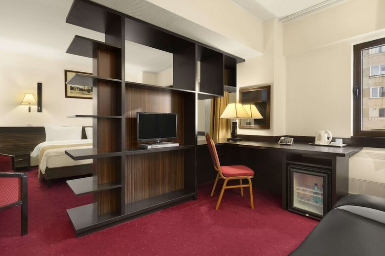 Hotel Ramada By Wyndham Iasi City Centre