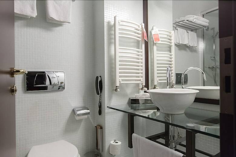Hotel Ramada By Wyndham Iasi City Centre