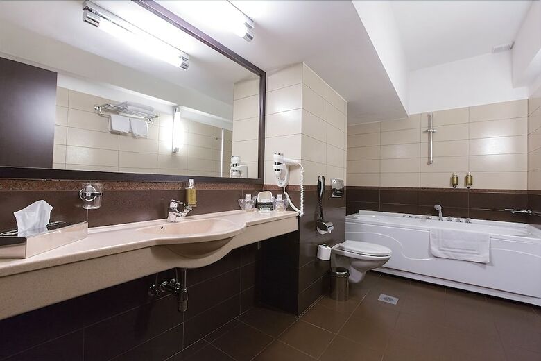 Hotel Ramada By Wyndham Iasi City Centre