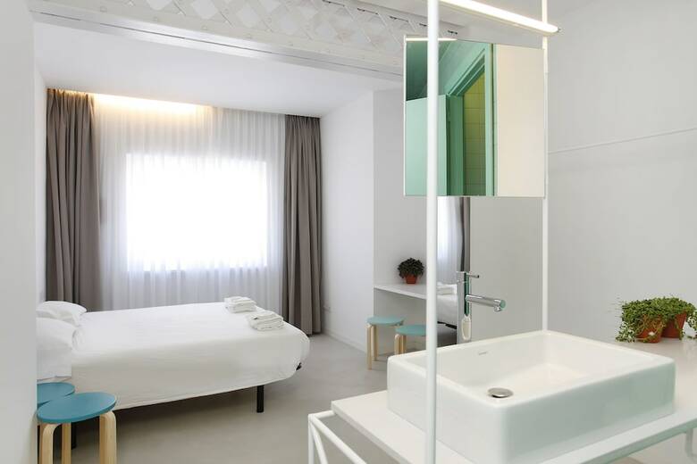 1416 - The Green Blooming Apartment