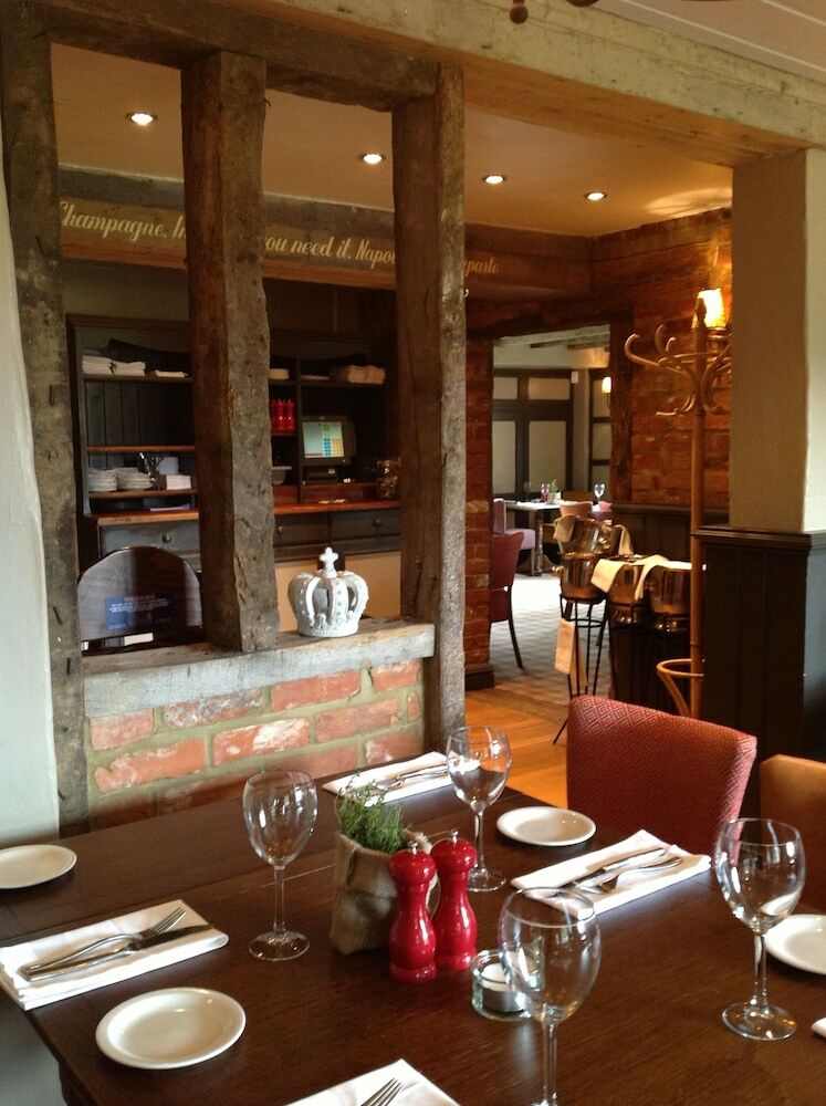 Hotel The Crown Pub Dining Rooms